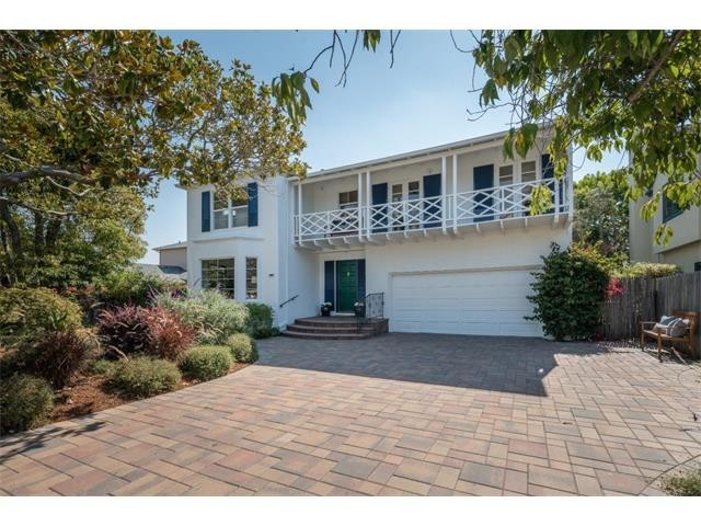 monterey colonial home in ray park