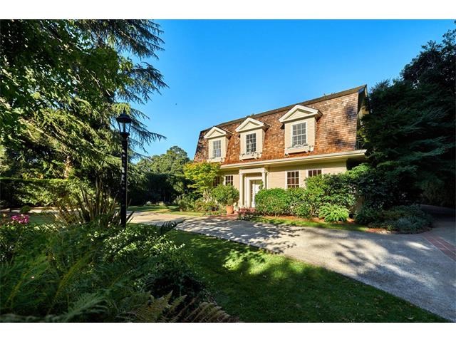 exquisite colonial dutch gambrel estate